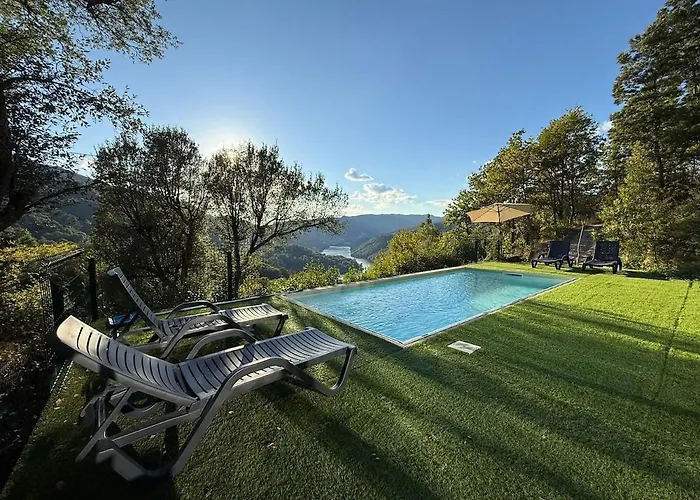 Teixugueiras 2 - Geres 비에이라도미노